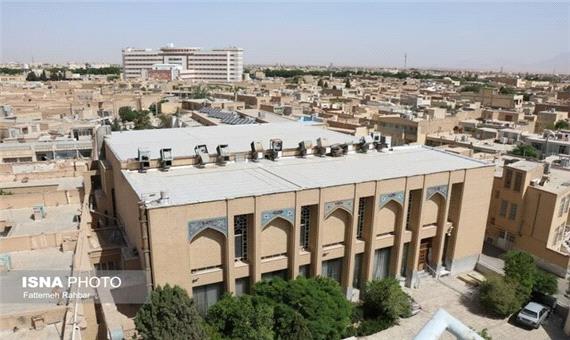 قارچ‌های بتنی غول پیکر تهدیدی بر جاذبه‌ی خط آسمان یزد