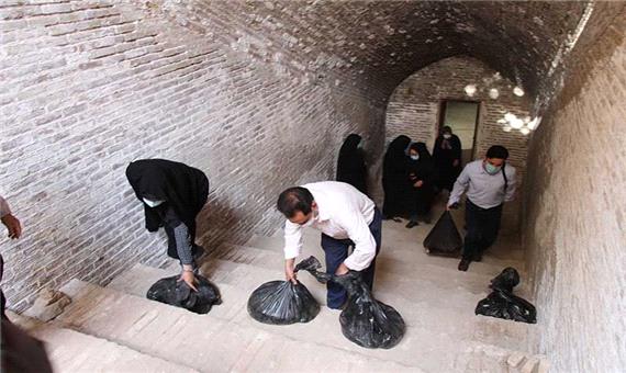 آب انبار امیرآباد میبد پاکسازی شد
