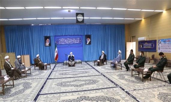 امام جمعه یزد: خدمات و دستاوردهای سپاه برای مردم تبیین شود
