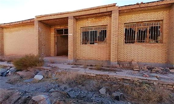 روستایی با 13مدرسه متروکه در یزد!
