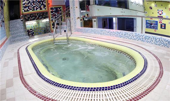 فقدان برخی امکانات در استخر مهریز پس از 30 سال فعالیت