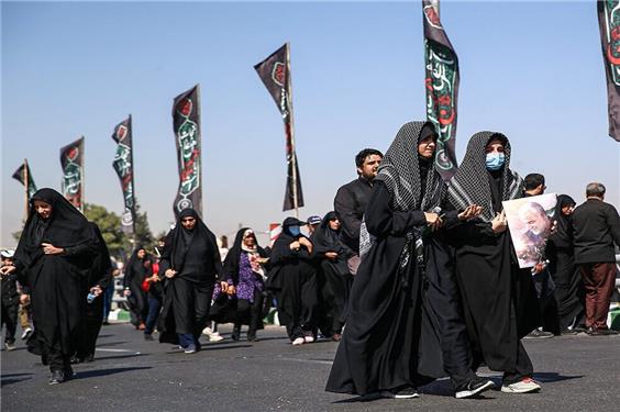 جاماندگان یزدی حماسه‌ای از عشق و ارادت آفریدند