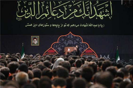عزاداری هیئت‌های دانشجویی در حسینیه امام خمینی