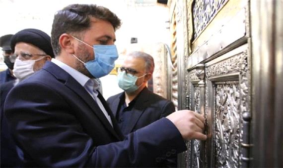 غبار رویی حرم حضرت امامزاده جعفر(ع) در یزد با حضور استاندار+عکس