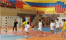 مسابقه‌های هندبال خردسالان کشور در یزد آغاز شد