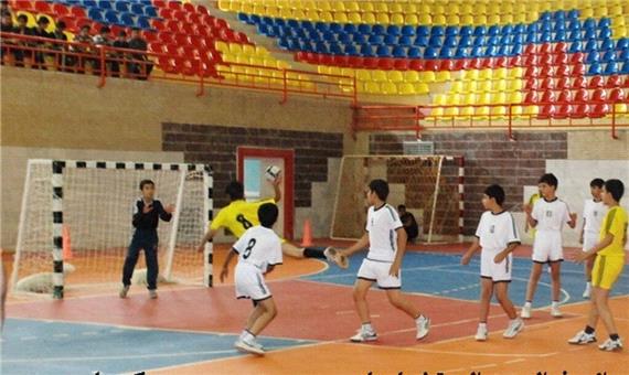 مسابقه‌های هندبال خردسالان کشور در یزد آغاز شد