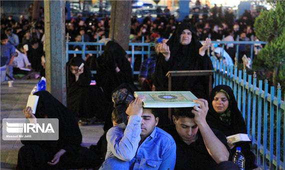 آیین احیای شب بیست و سوم ماه مبارک رمضان در یزد برگزار شد