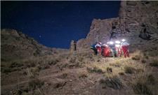 نجات فردی 38 ساله از ارتفاعات شیرکوه یزد