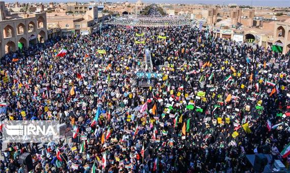 امام جمعه یزد و نماینده خبرگان رهبری از حضور باشکوه مردم در راهپیمایی 13 آبان قدردانی کردند