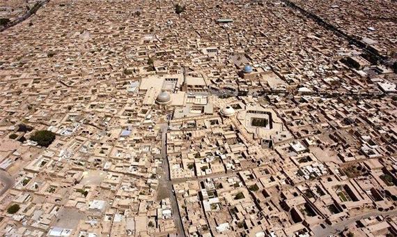 عضو شورای شهر یزد از توسعه افقی خارج از محدوده این شهر انتقاد کرد