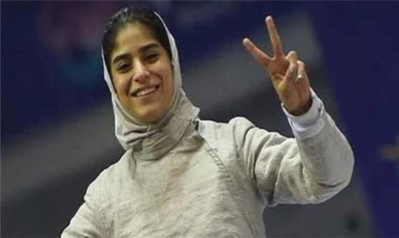 دختر سابریست یزدی بر بام ایران ایستاد