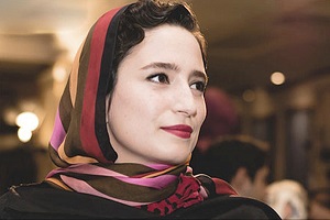 عکس نگار جواهریان روی پوستر خارجی فیلم "مجبوریم"