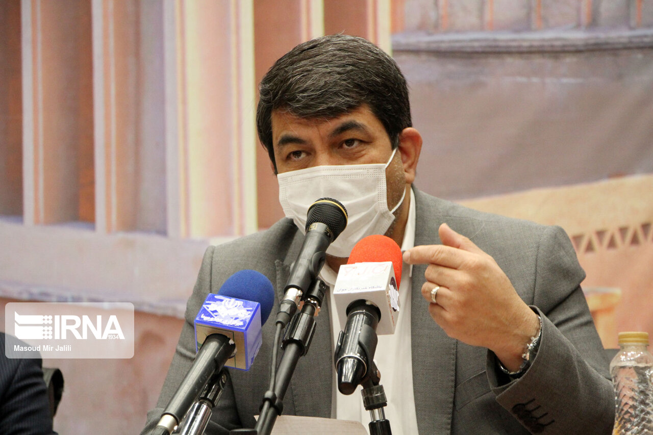 استاندار: شهرداری یزد توسعه اقتصاد دانش بنیان و گردشگری را بسترساز شود