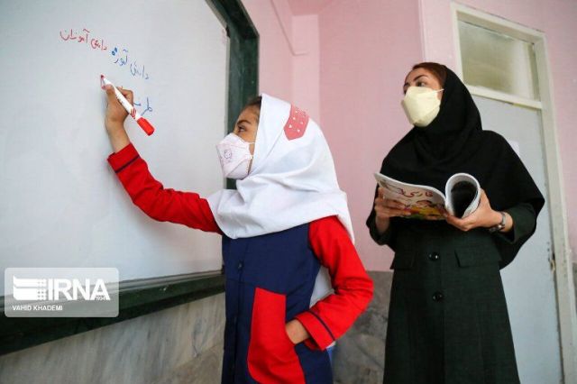 305 هزار و 224 دانش‌آموز استان یزد راهی کلاس‌های درس شدند