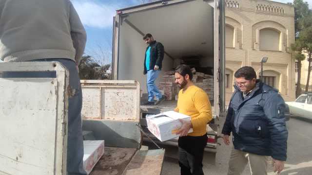 توزیع 1200 بسته گوشت ویژه نیازمندان توسط ستاد هماهنگی کانون های مساجد یزد