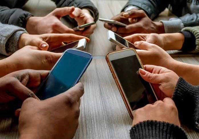 واردات تجاری موبایل ۲۵ درصد افت کرد