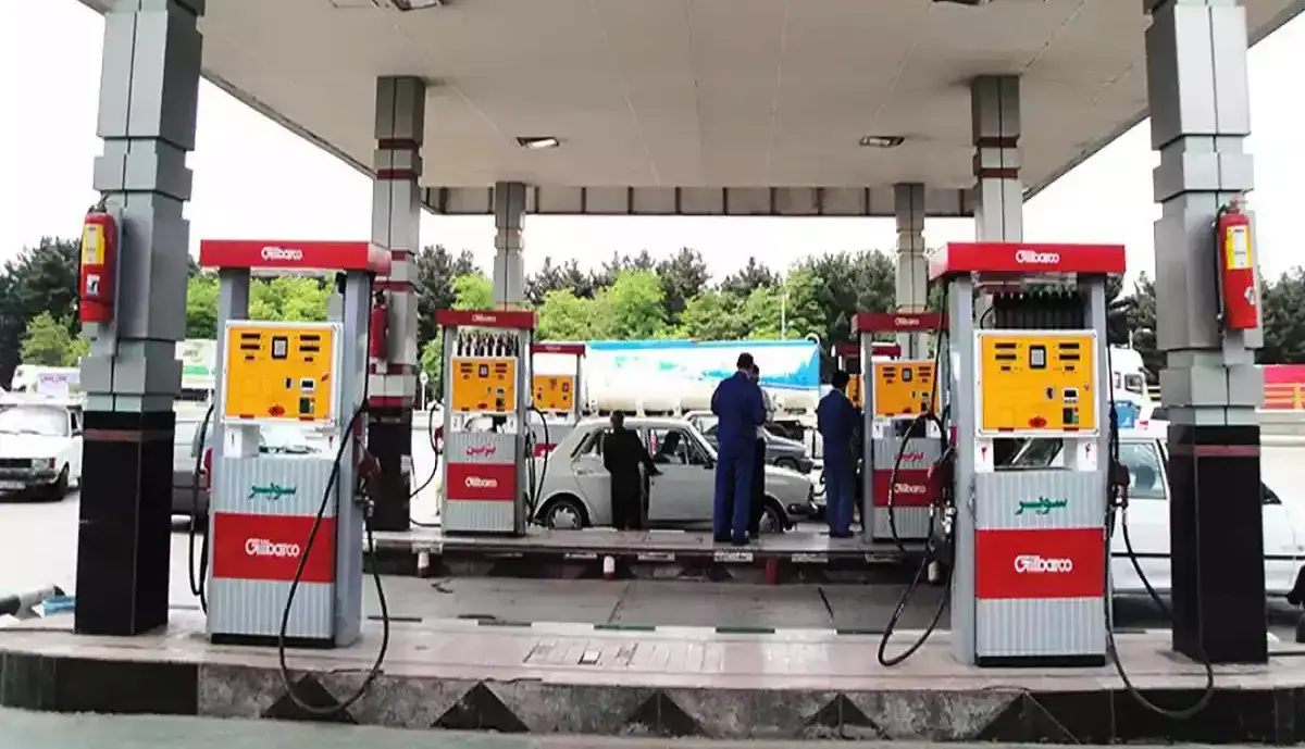 جایگاه‌های سوخت همچنان در انتظار بنزین سوپر وارداتی