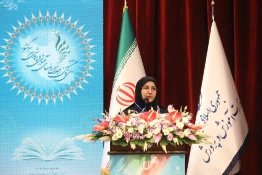 معاون آموزش ابتدایی گفت:طرح حامی در ۱۲۲ هزار و ۱۴۵ کلاس درس در طول سال تحصیلی اجرا شد که بر اساس نتایج، ۴۹ درصد کاهش در افت تحصیلی مشاهده شد.