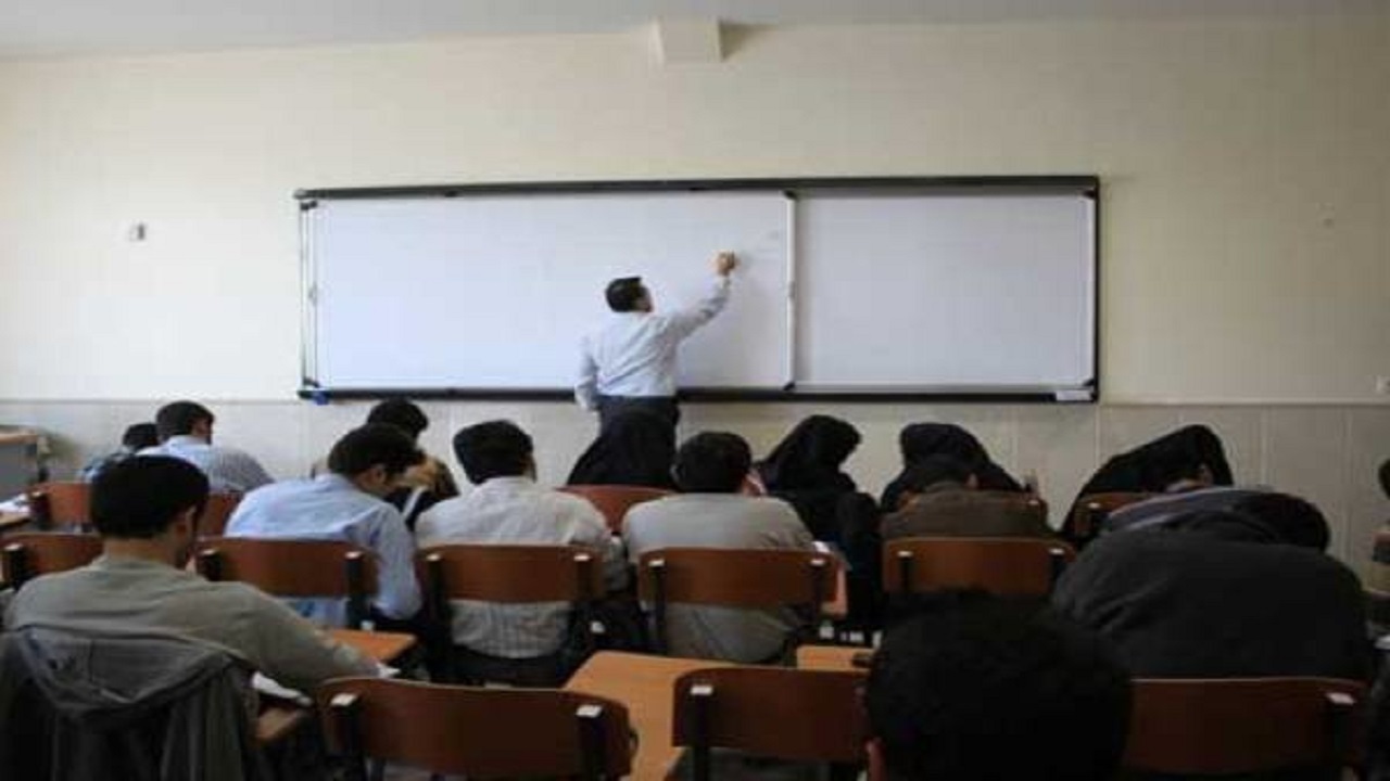 ضرورت بازنگری در آیین‌نامه جذب هیئت علمی دانشگاه‌ها و حرکت به سوی آموزش هوشمند