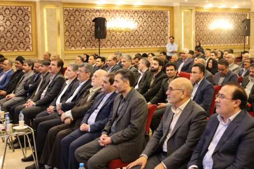بیست و هفتمین جشنواره خیران مدرسه‌ساز استان یزد با حضور جمعی از خیران نیک‌اندیش و مسوولان برگزار شد تا بار دیگر نقش موثر و بی‌بدیل این عزیزان در توسعه زیرساخت‌های آموزشی استان به نمایش گذاشته شود.