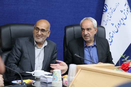 برگزاری جلسه کارگروه صندوق ذخیره فرهنگیان در استان یزد با حضور مدیرکل آموزش و پرورش استان