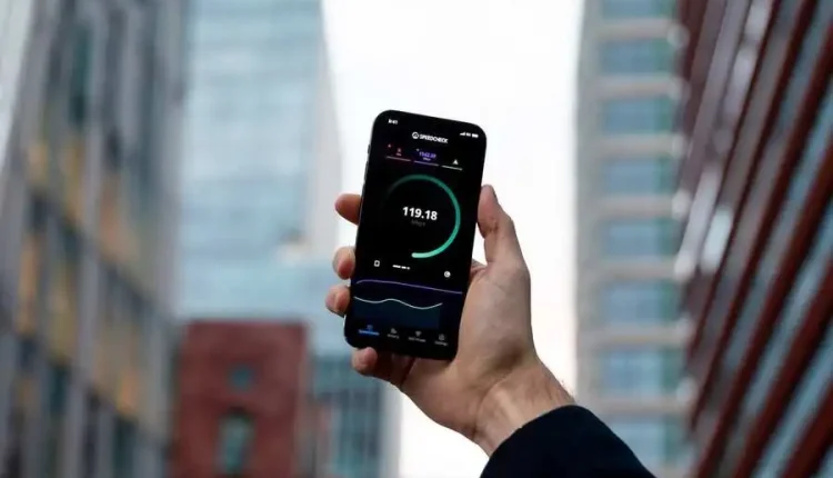 ایلان ماسک: تا ۲ سال آینده، موبایل‌ها به تلفن و اینترنت استارلینک متصل می‌شوند