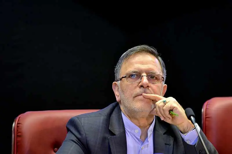 سیف: بانک مرکزی باید بر کنترل تورم متمرکز شود؛ نباید یک اشتباه ارزی را مرتب را تکرار کرد