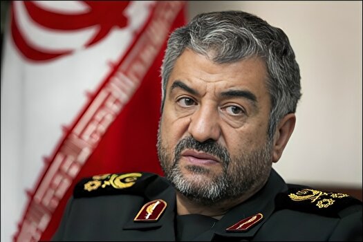 سرلشکر جعفری: به‌اندازه کافی موشک با برد‌های مختلف داریم