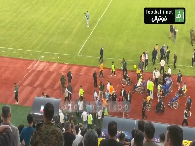 عکس گرفتن یک هوادار زرنگ استقلال با یاسر آسانی