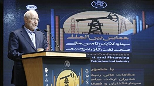 قالیباف: ما باید موانع را از مسیر مردمی شدن اقتصاد برداریم