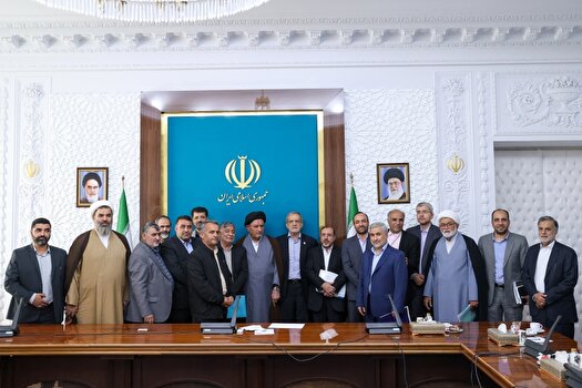 انتقاد رئیس‌جمهور از مخالفت با اصلاح نظام اداری