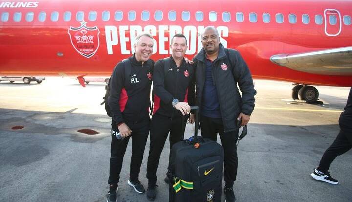 اوسمار با سه دستیار خارجی به تهران می‌آید