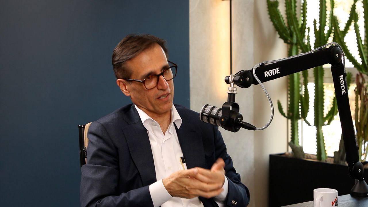 عضو اتاق بازرگانی: در ماه‌های اخیر درآمد خانوارهای ایرانی ۲۰ درصد کاهش یافته است