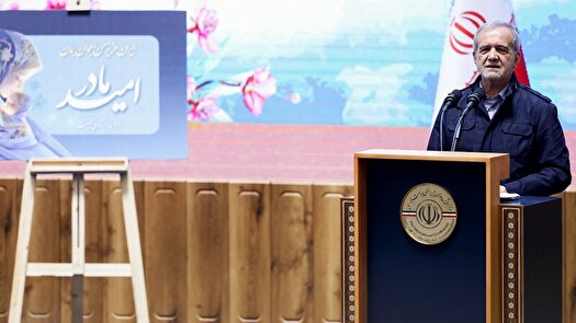 برای جوانان هر کاری انجام می‌دهیم تا با امید زندگی کنند