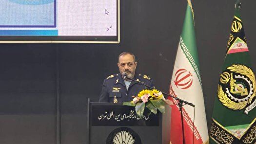 وزیر دفاع: نباید فولاد و ذوب‌آهن را به اصفهان می‌بردیم