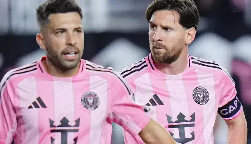 جوردی آلبا: یامال اصلا با مسی قابل مقایسه نیست