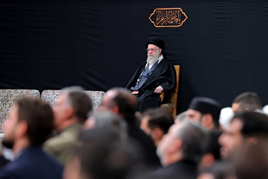 دومین شب عزاداری شهادت حضرت زهرا (س) با حضور رهبری