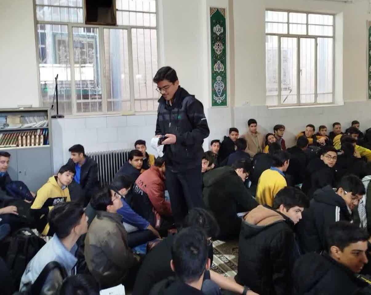 دانش‌آموزان یزدی، پیشگام در رهایی