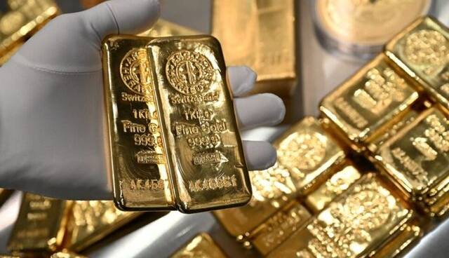 طلای جهانی برای نفس گیری ایستاد