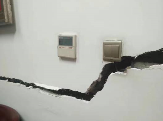 خسارت به  ۲۰ واحد مسکونی در پی زلزله امروز بهاباد