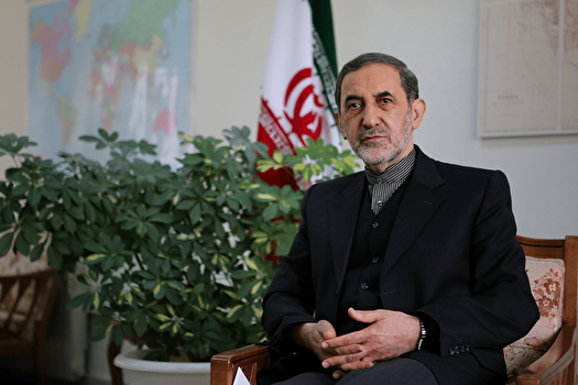 ولایتی: بیانیه‌های سیاسی واقعیت مالکیت جزایر ایرانی را تغییر نمی‌دهد