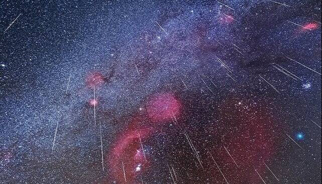 اوج‌گیری «دوپیکری‌ها» در آسمان ایران؛ با ۱۵۰ شهاب‌ در ساعت