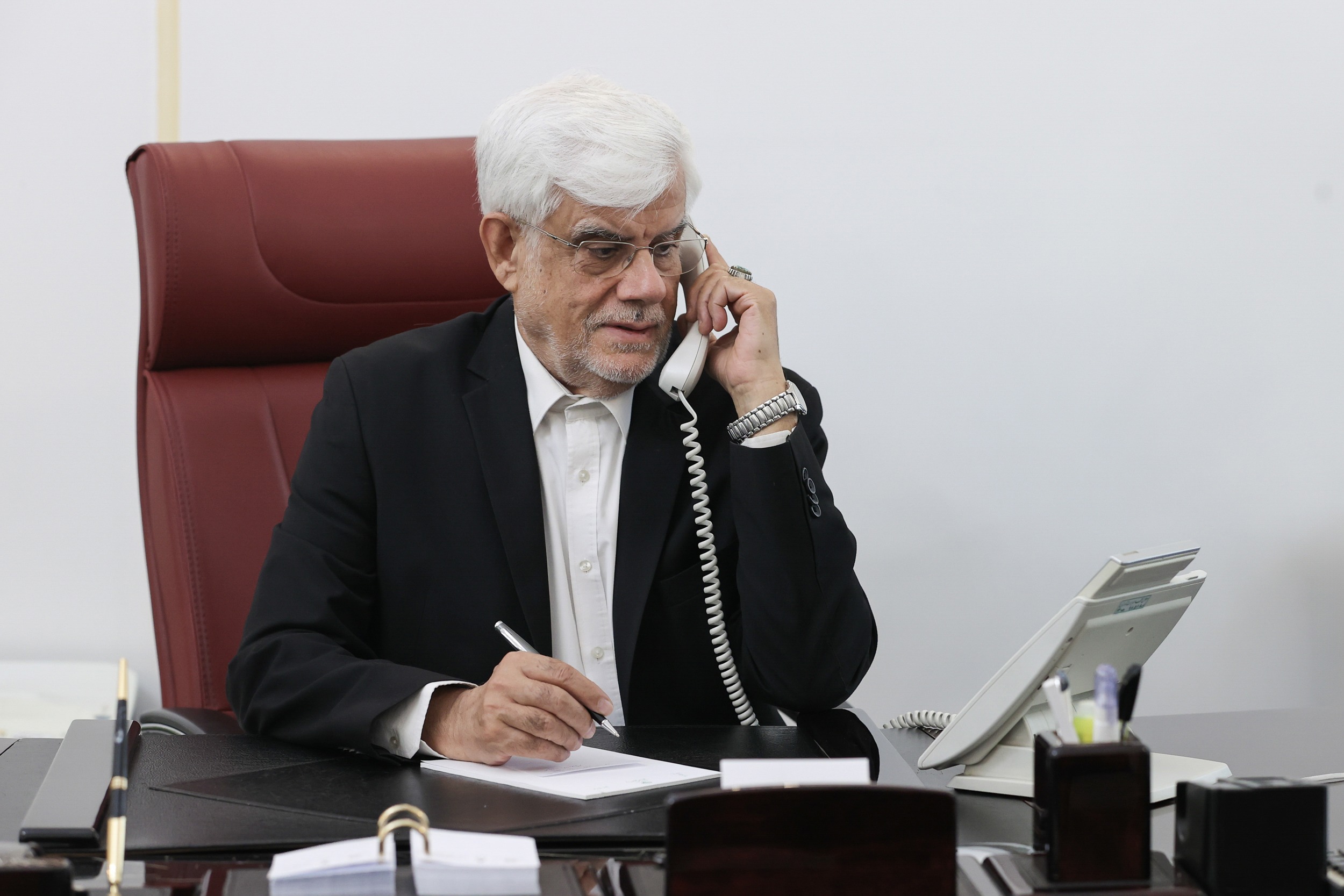 دستور عارف برای رسیدگی فوری به مصدومان سانحه اتوبوس در استان فارس