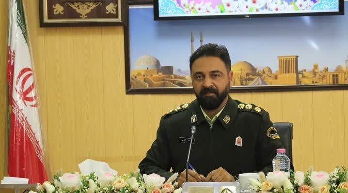 تحویل کیف حاوی طلا توسط پلیس