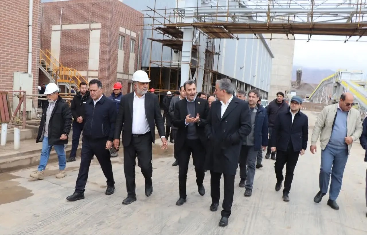 بازدید معاون اقتصادی استاندار و رئیس ایمیدرو از مجتمع سرب و روی مهدی‌آباد