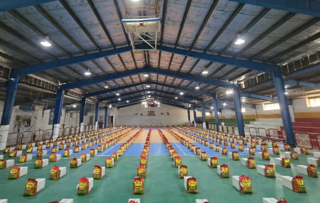 توزیع ۹۰۰ سبد کالا بین خانواده زندانیان در یزد