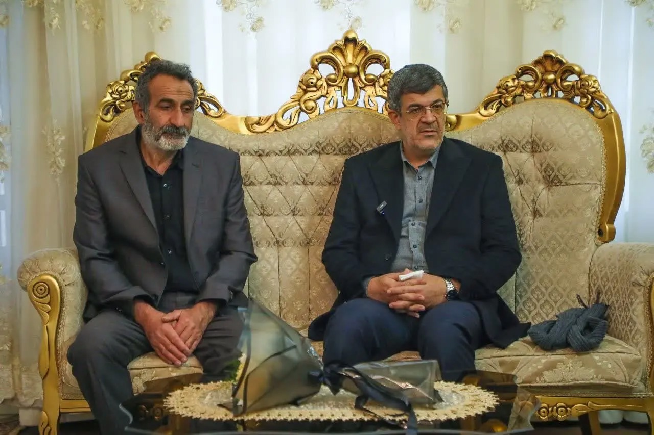 🎬 استاندار در کنار خانواده قهرمان آب