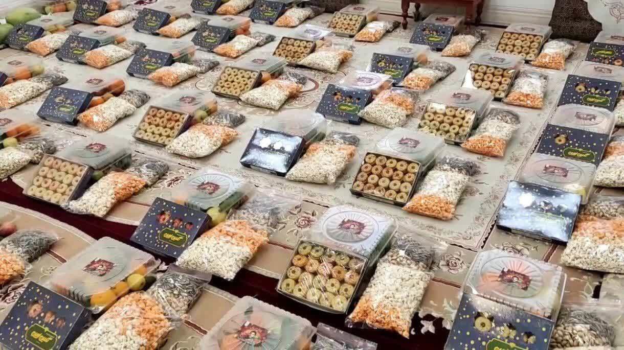 توزیع ۵۰ بسته یلدایی بین نیازمندان مهریز