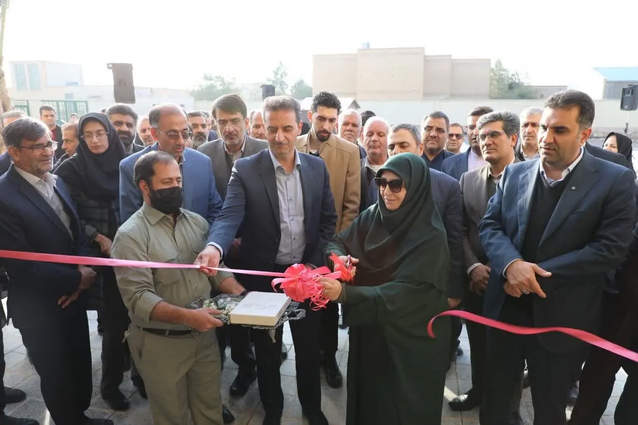 بهره‌برداری از مرکز تحقیقات زیست‌محیطی اردکان با حضور معاون رئیس‌جمهور