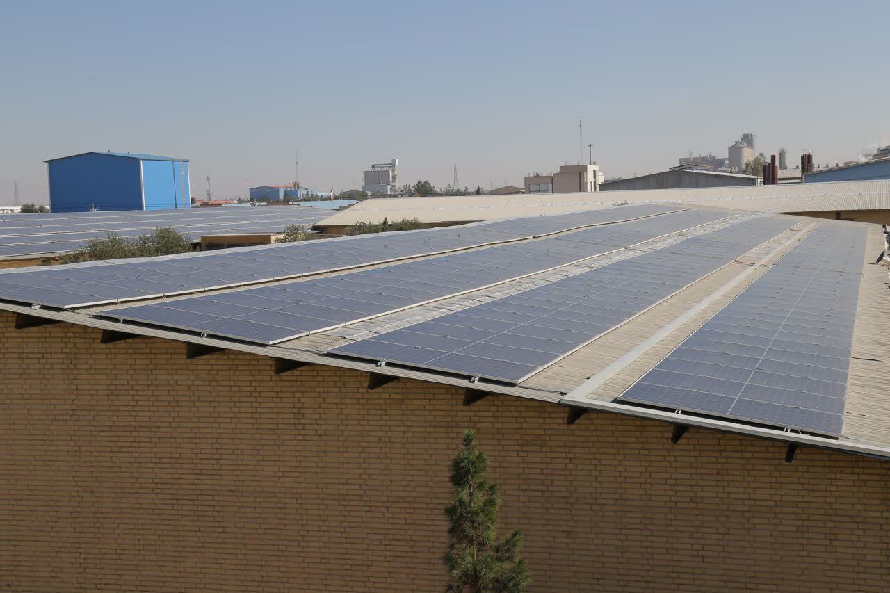 افتتاح دو نیروگاه خورشیدی صنعتی در استان یزد